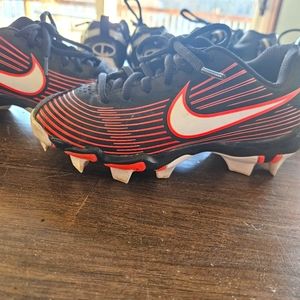 Nike youth Fast Flex baseball/ Softball cleats